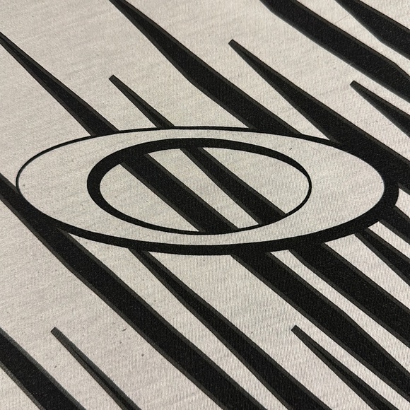 Oakley regular fit t-shirt - Picture 2 of 3